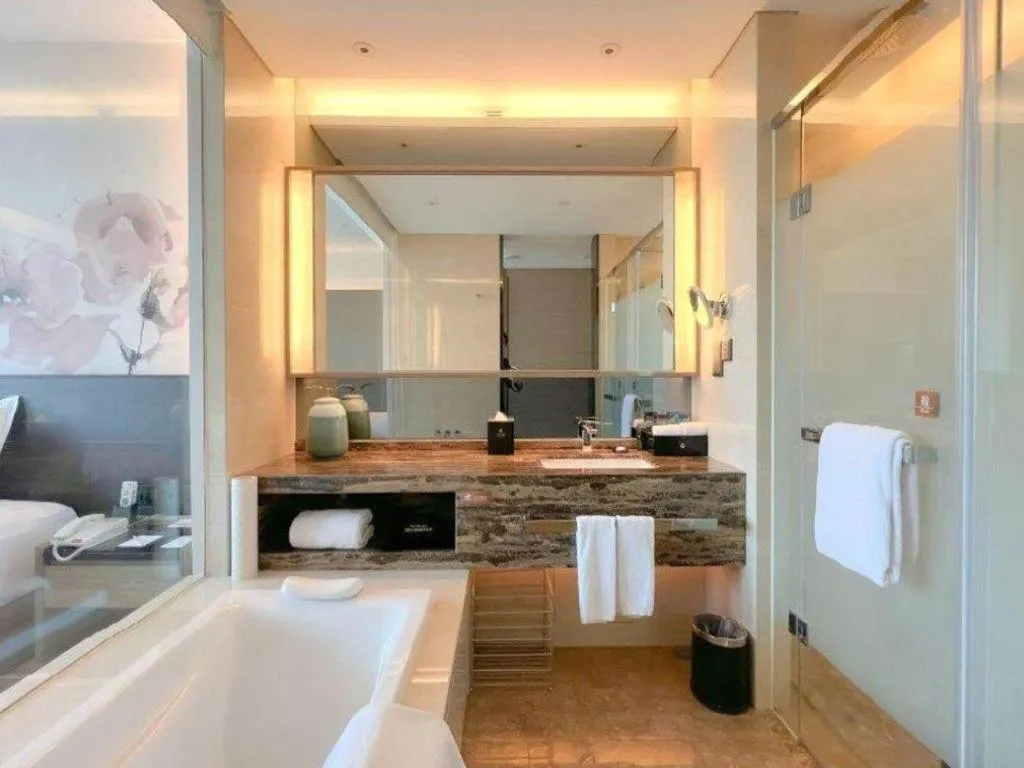 LONGYAN JINGHUA FLIPORT HOTEL