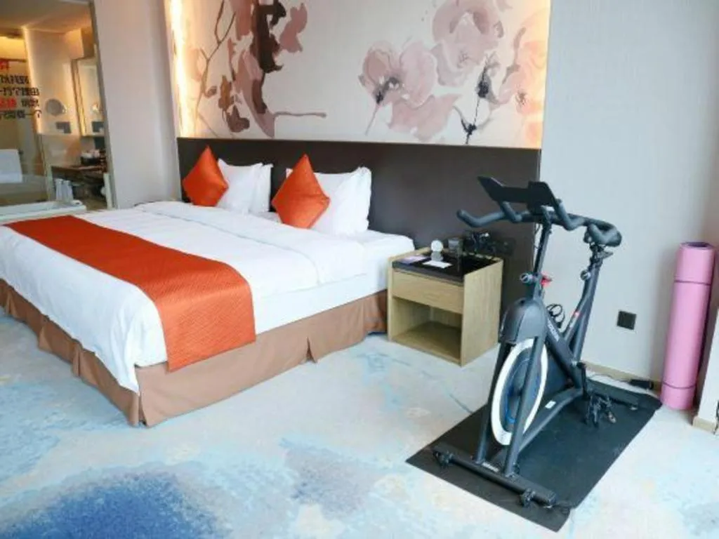 LONGYAN JINGHUA FLIPORT HOTEL