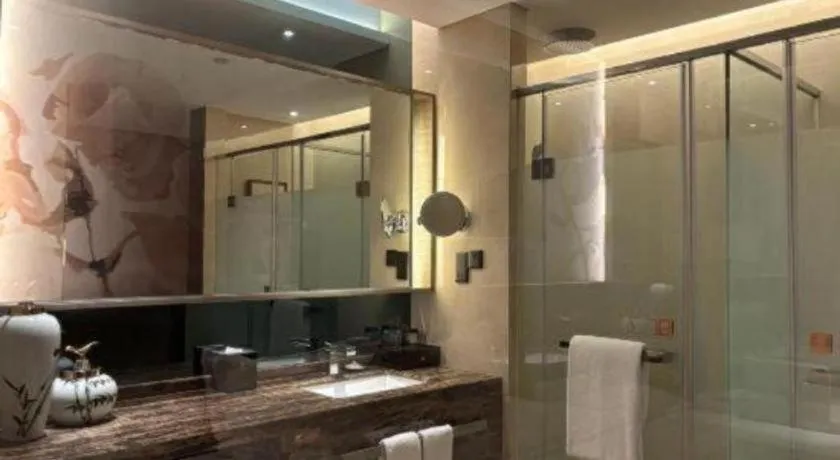 LONGYAN JINGHUA FLIPORT HOTEL