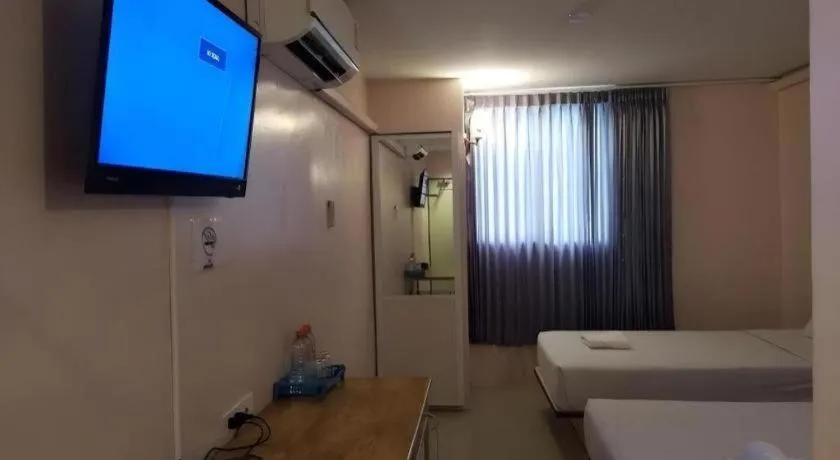 BIRD ROOM HOTEL - PRATUNAM