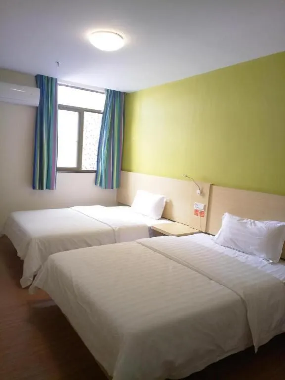 Bed in 7 Days Inn Guangzhou Panyu Square Shilian Road