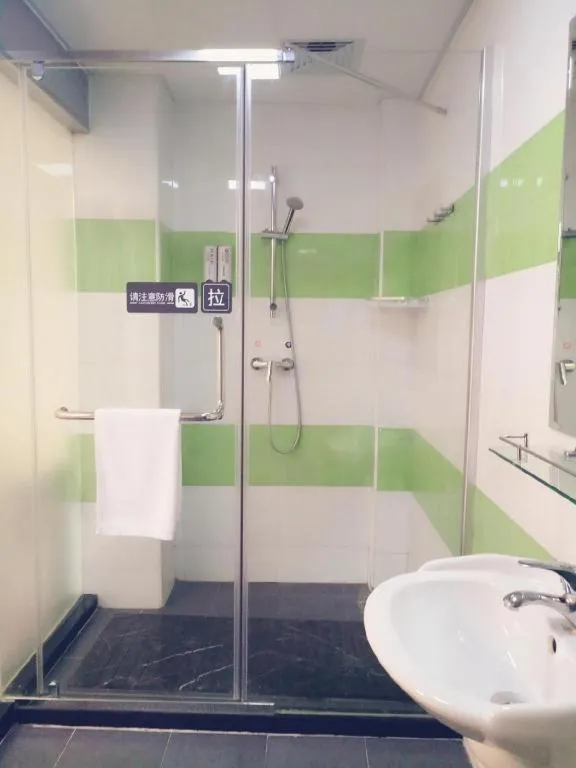 7 Days Inn Guangzhou Panyu Square Shilian Road