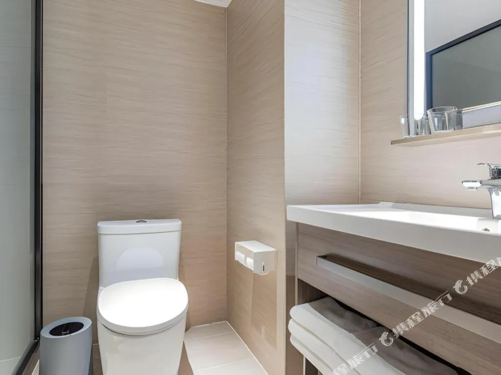 Hanting Hotel Harbin Railway Station Square