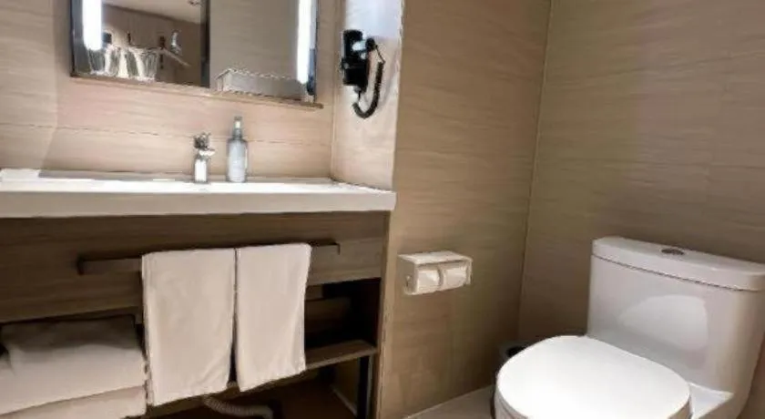 Hanting Hotel Harbin Railway Station Square