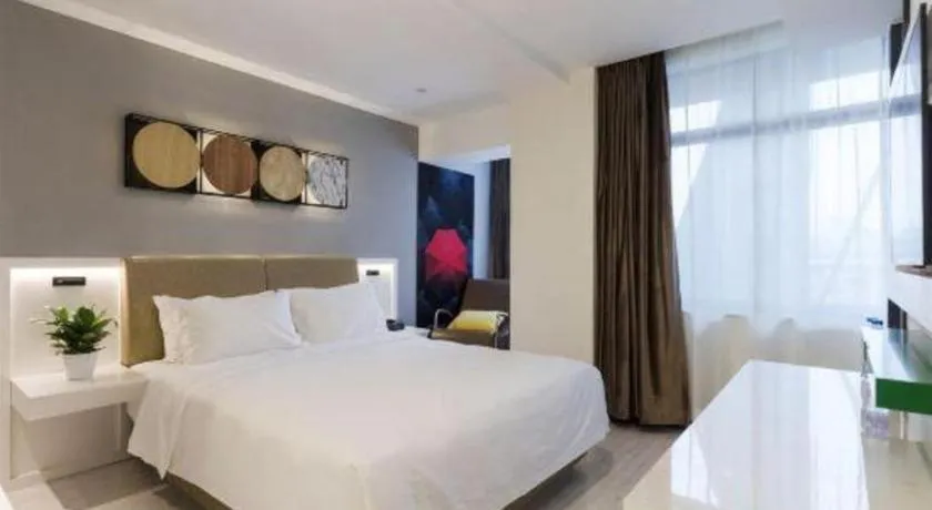 Bed in Ibis Styles Chengdu Chunxi Taikoo Li Hotel