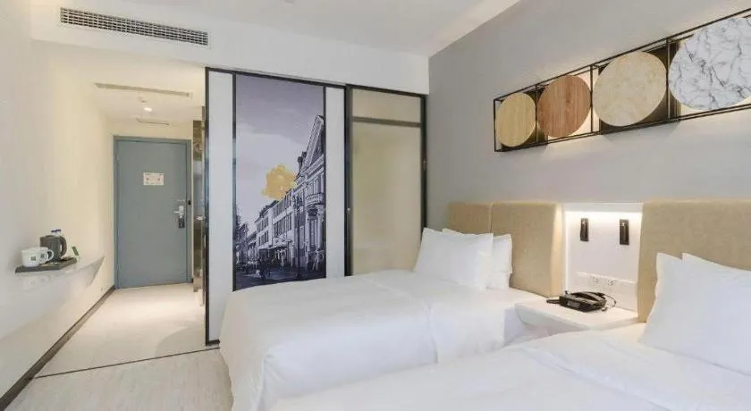 Bed in Ibis Styles Chengdu Chunxi Taikoo Li Hotel