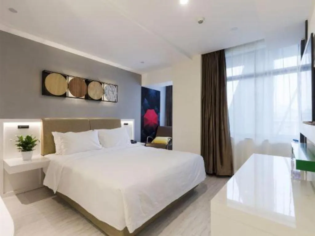 Bed in Ibis Styles Chengdu Chunxi Taikoo Li Hotel