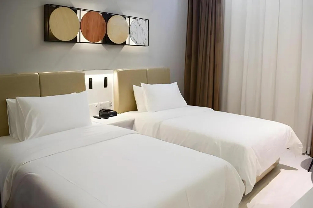Bed in Ibis Styles Chengdu Chunxi Taikoo Li Hotel