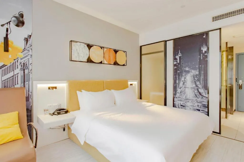 Bed in Ibis Styles Chengdu Chunxi Taikoo Li Hotel