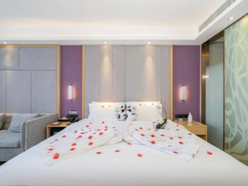 Bed in Lavande Hotel Bejing West Station South Square Lize Commercial Zone