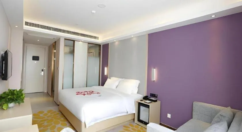 Bed in Lavande Hotel Bejing West Station South Square Lize Commercial Zone