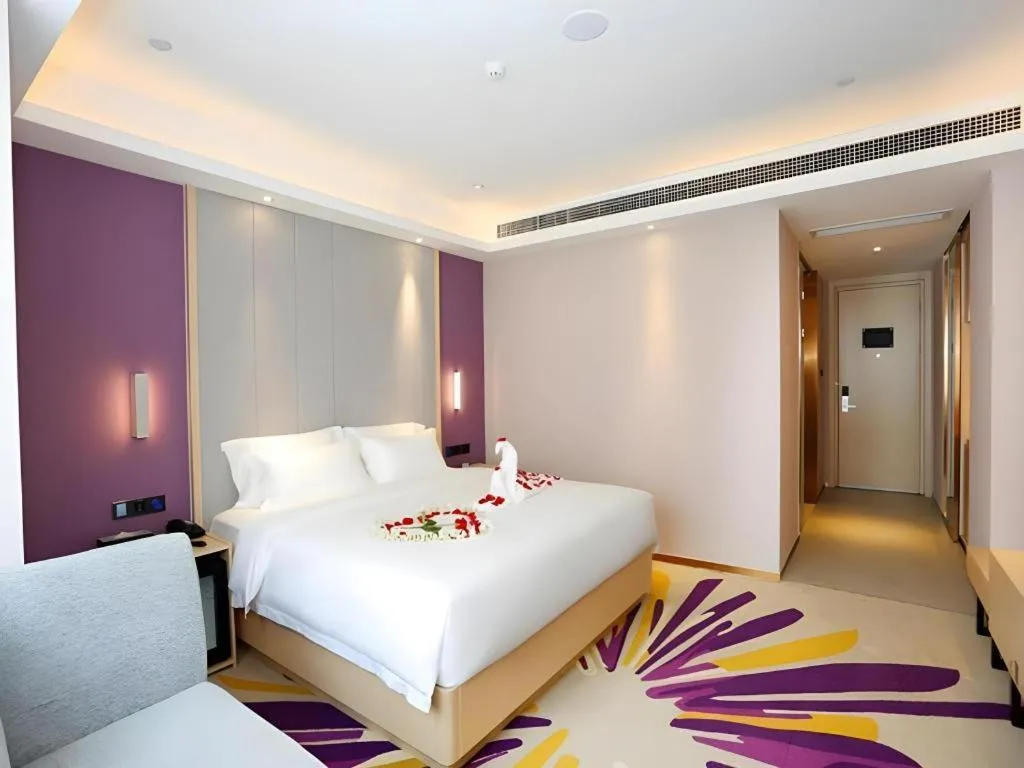 Bed in Lavande Hotel Bejing West Station South Square Lize Commercial Zone