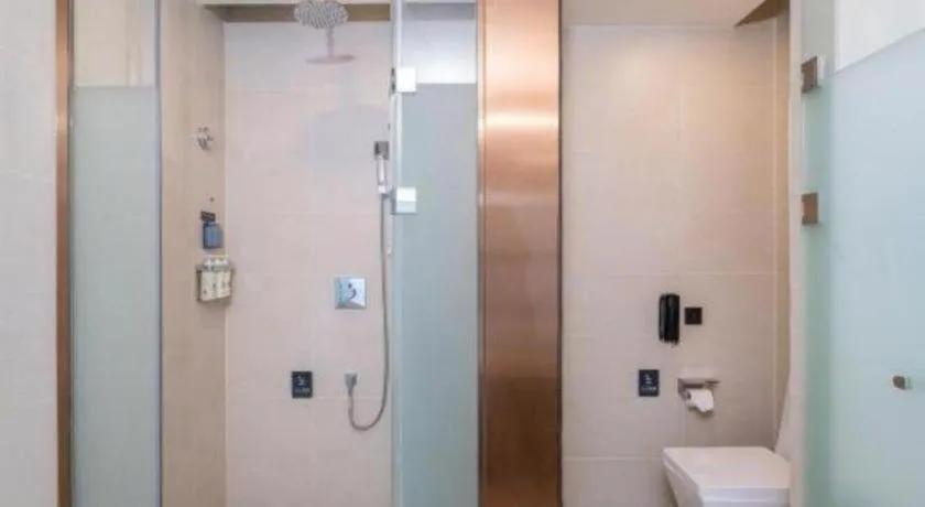 Lavande Hotel Bejing West Station South Square Lize Commercial Zone