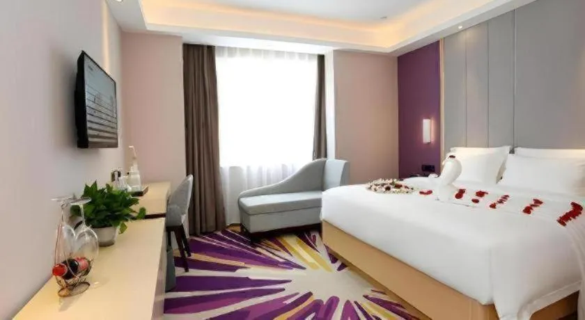Bed in Lavande Hotel Bejing West Station South Square Lize Commercial Zone