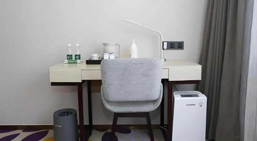 Lavande Hotel Bejing West Station South Square Lize Commercial Zone