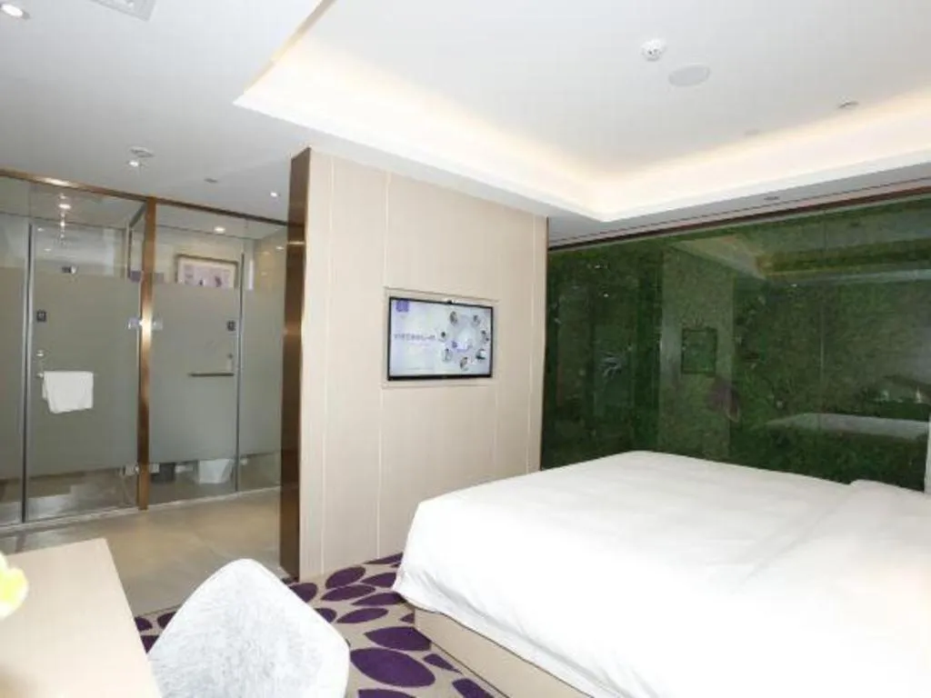 Bed in Lavande Hotel Bejing West Station South Square Lize Commercial Zone