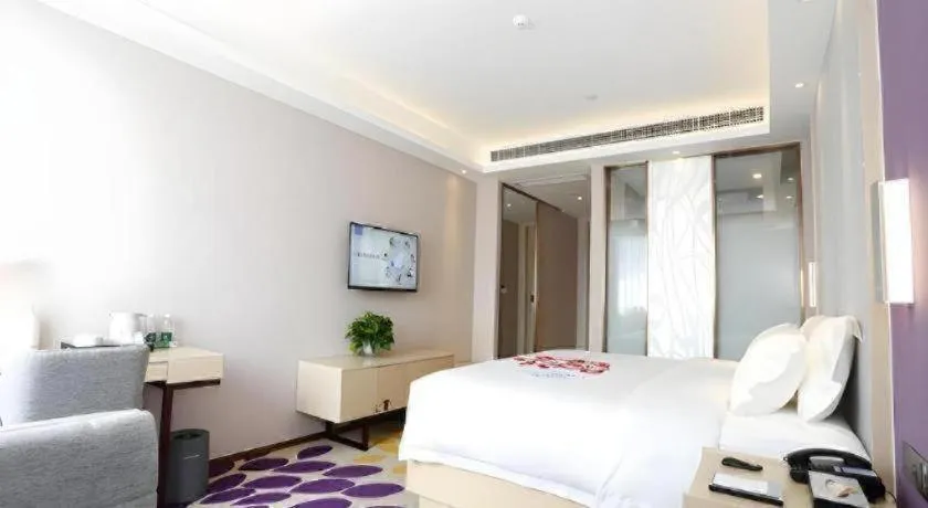 Bed in Lavande Hotel Bejing West Station South Square Lize Commercial Zone