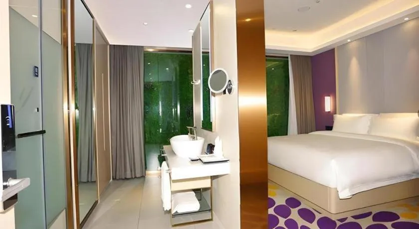 Bed in Lavande Hotel Bejing West Station South Square Lize Commercial Zone