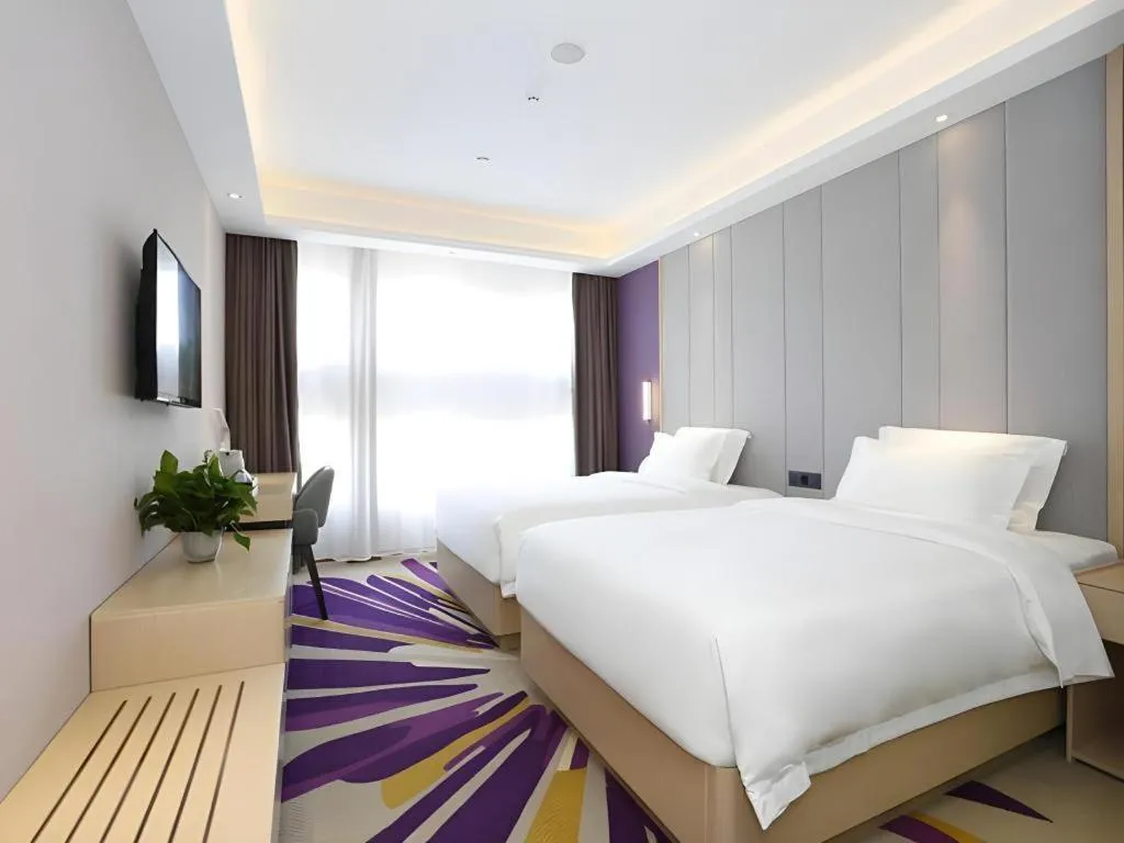 Bed in Lavande Hotel Bejing West Station South Square Lize Commercial Zone