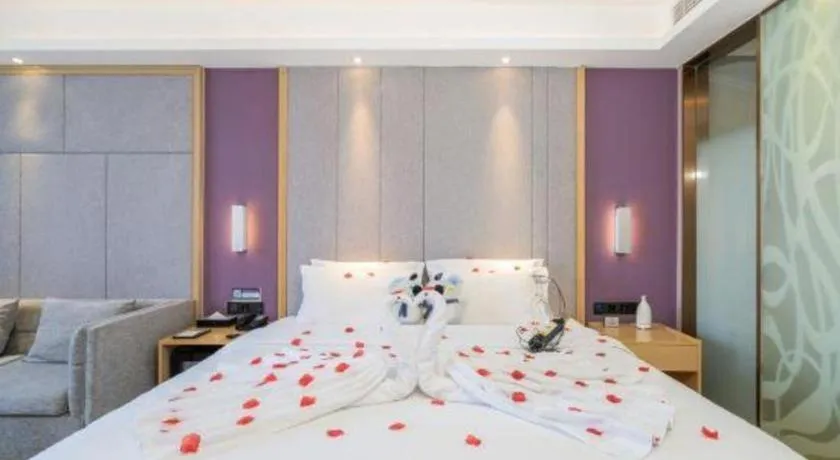 Bed in Lavande Hotel Bejing West Station South Square Lize Commercial Zone