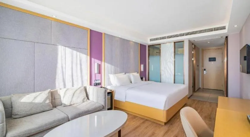 Bed in Lavande Hotel Bejing West Station South Square Lize Commercial Zone