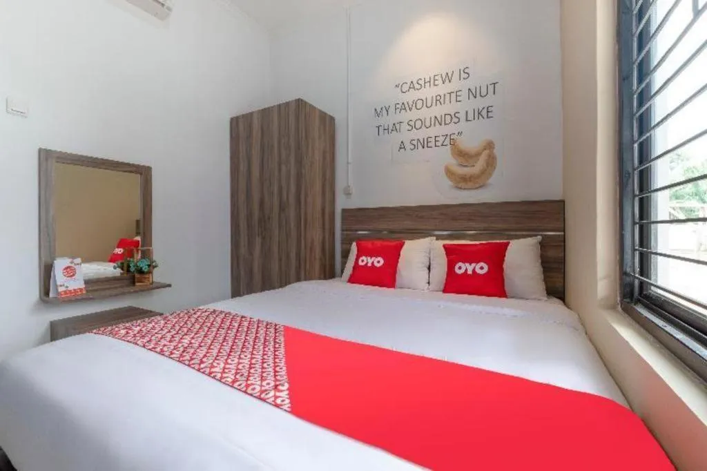 Bed in OYO Life 3246 Walnut Inn G-10