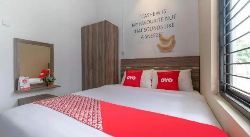 Bed in OYO Life 3246 Walnut Inn G-10