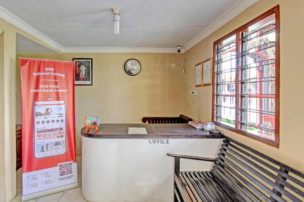 OYO 91353 Hotel Surya Andesa