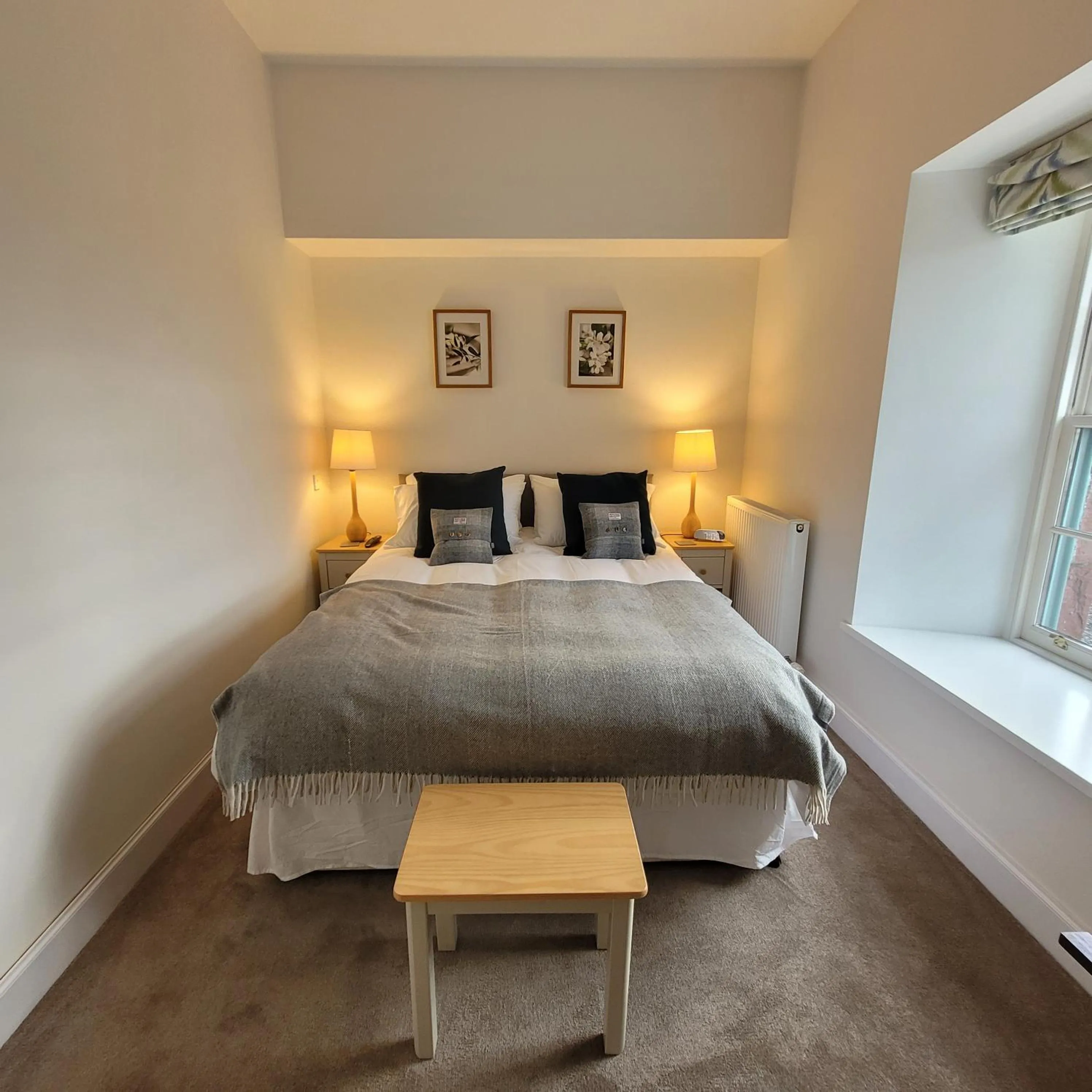 Bed in Loch Lomond Finnich Cottages