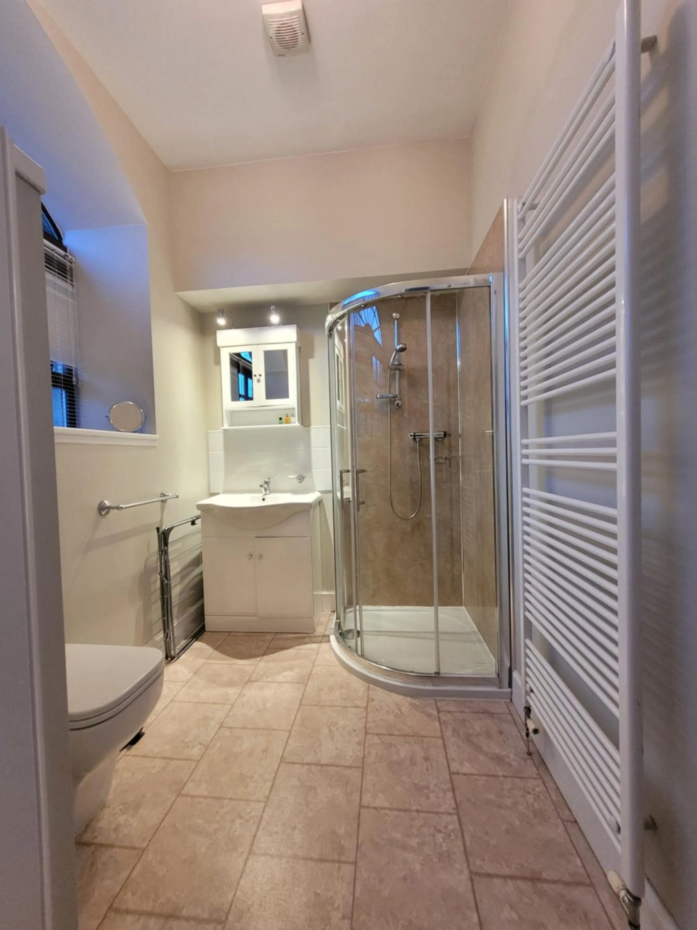 Shower in Loch Lomond Finnich Cottages