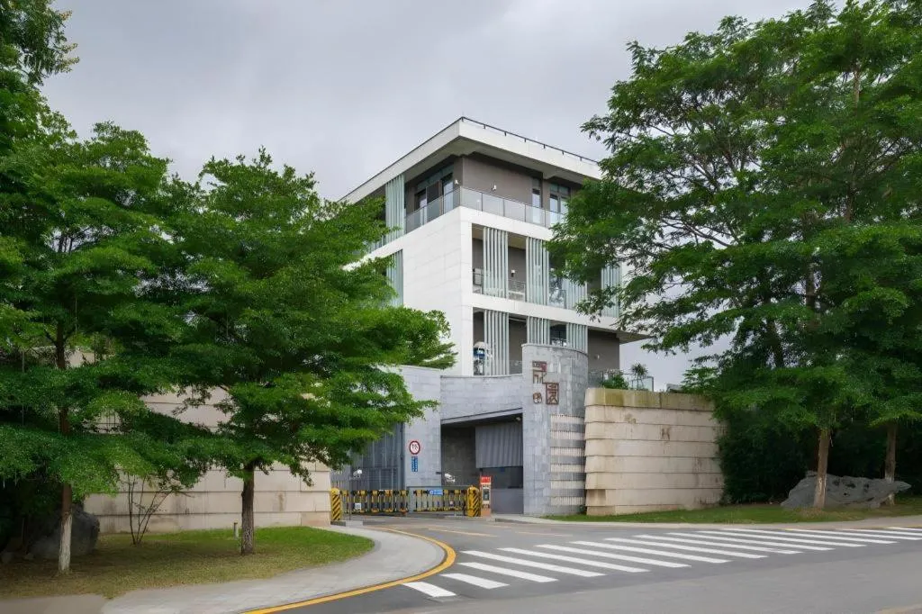 SongShan Lake PingShang Serviced Hotel