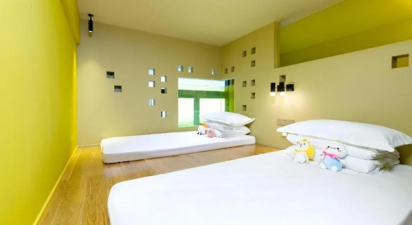 Bed in SongShan Lake PingShang Serviced Hotel