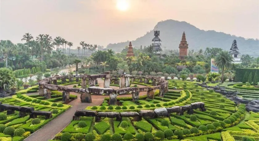 Baan Bangsare Resotel Chonburi