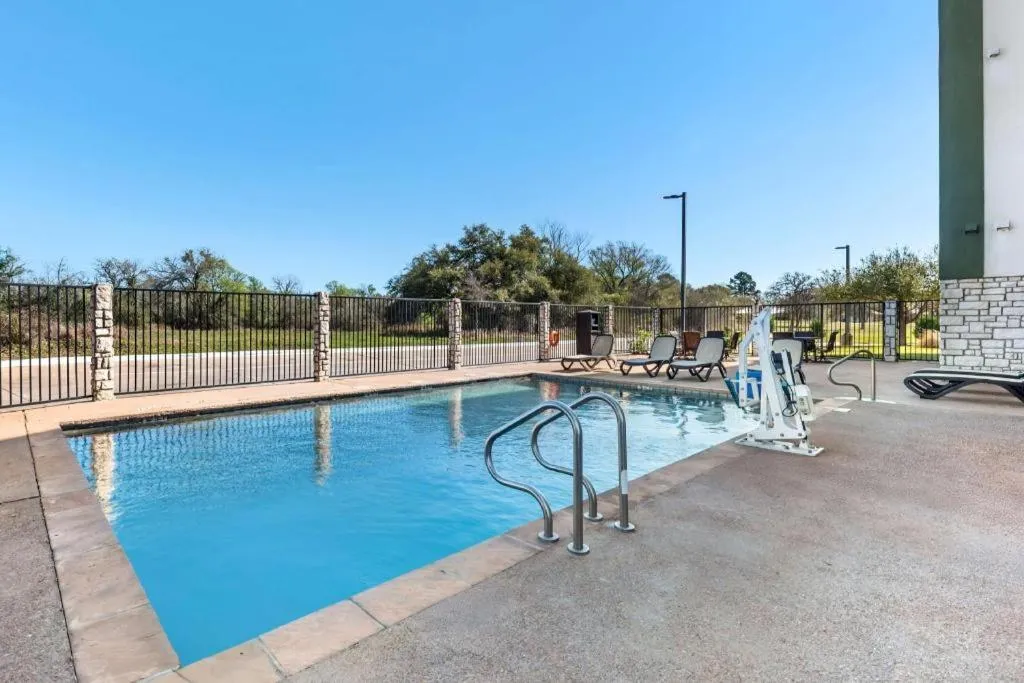 Best Western La Grange Inn & Suites