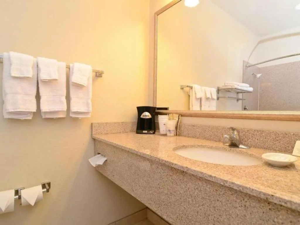 Best Western La Grange Inn & Suites