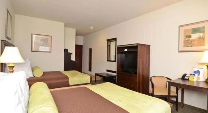 Bed in Best Western La Grange Inn & Suites