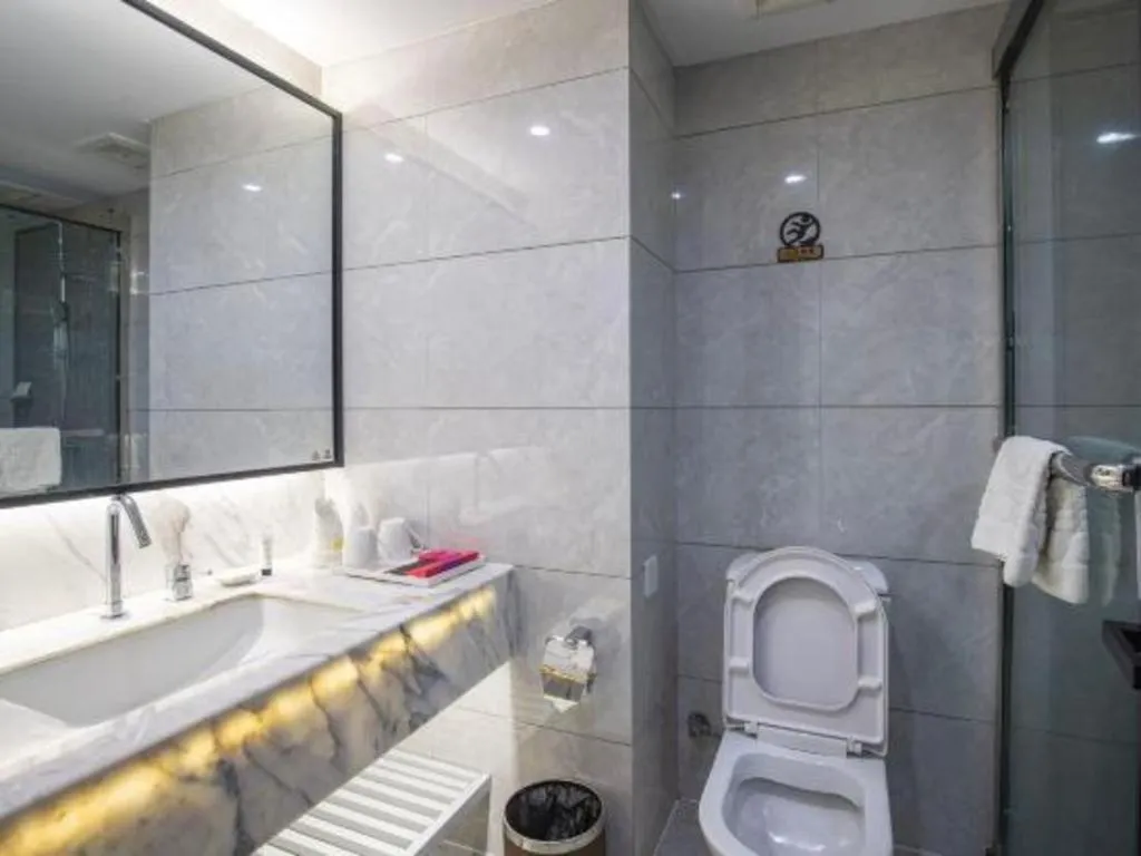 Ramada Encore by Wyndham Qionghai Downtown