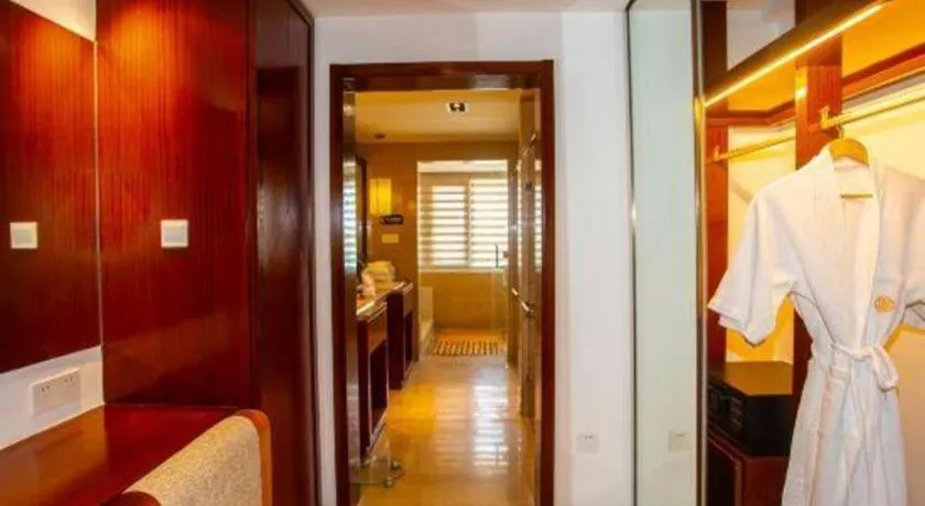 Ramada Encore by Wyndham Qionghai Downtown