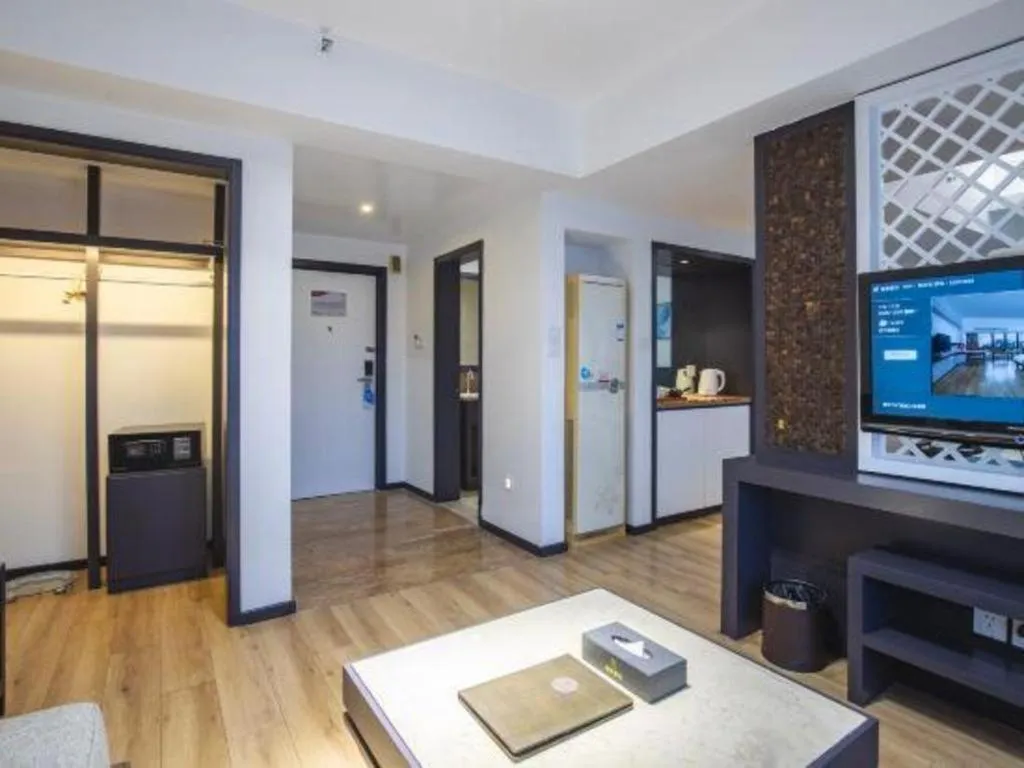 Ramada Encore by Wyndham Qionghai Downtown