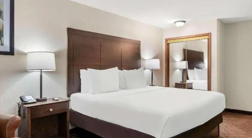 Bed in Best Western George West Executive Inn