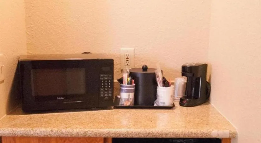 Best Western Locust Grove Inn & Suites