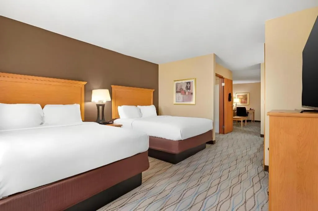 Bed in Best Western Locust Grove Inn & Suites