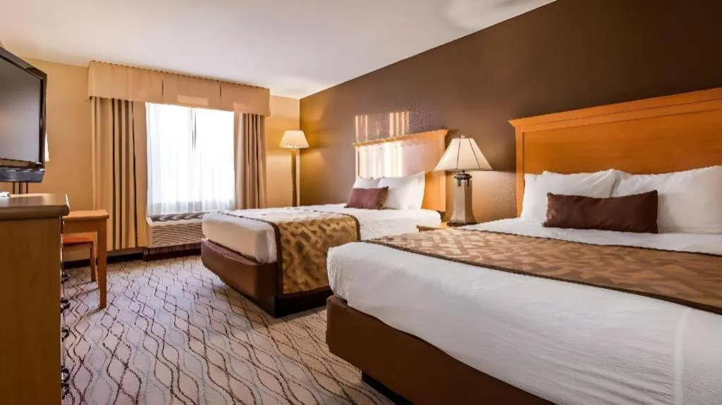 Bed in Best Western Locust Grove Inn & Suites