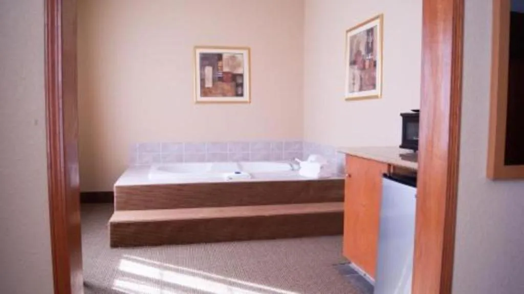 Bed in Best Western Locust Grove Inn & Suites