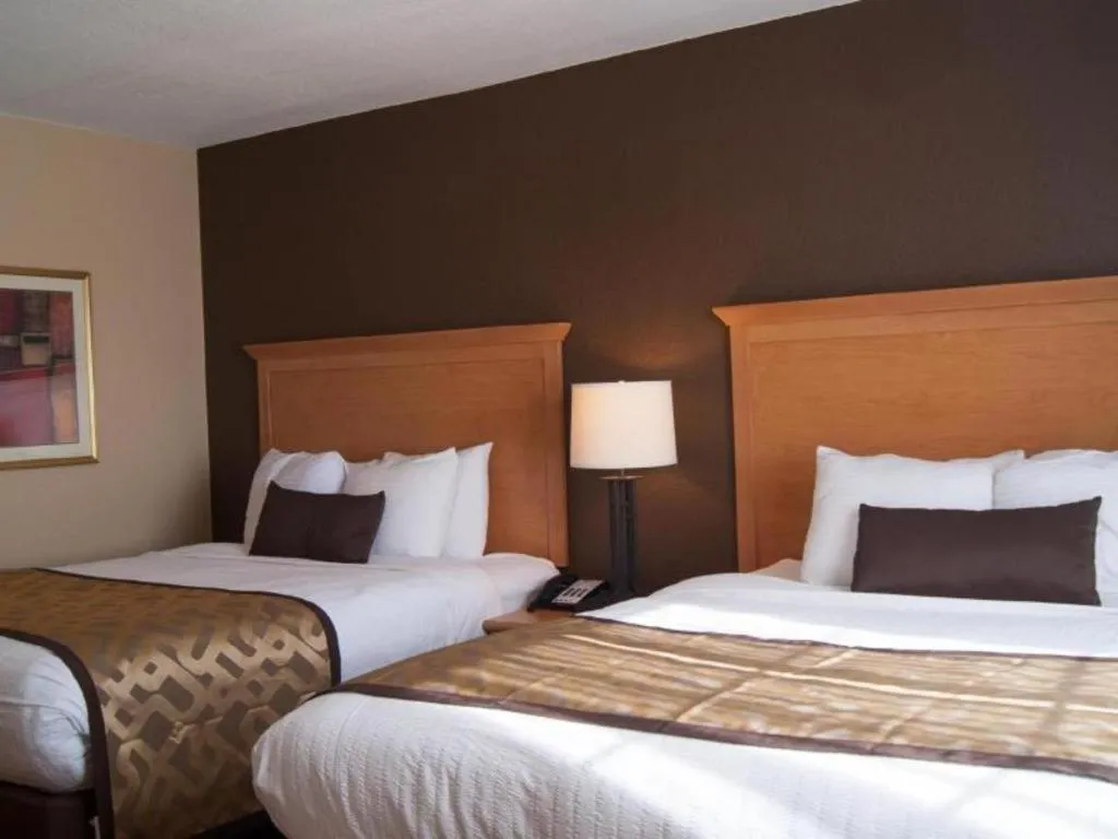 Bed in Best Western Locust Grove Inn & Suites