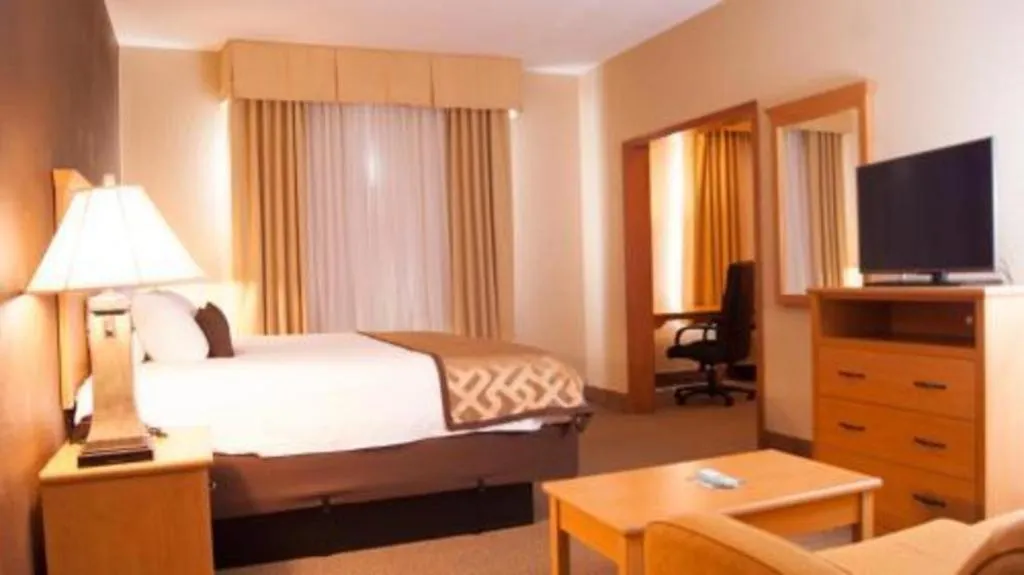 Bed in Best Western Locust Grove Inn & Suites