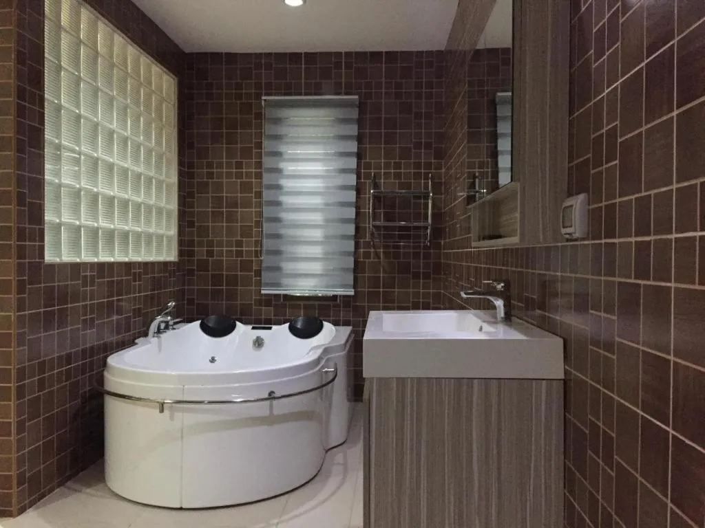 Kamala Tropical Garden Hotel