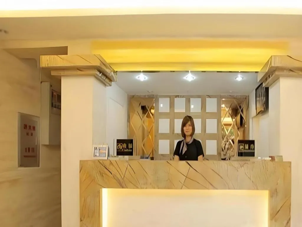 Xinghe Xinfeng Hotel Railway Station & Bus Station Branch