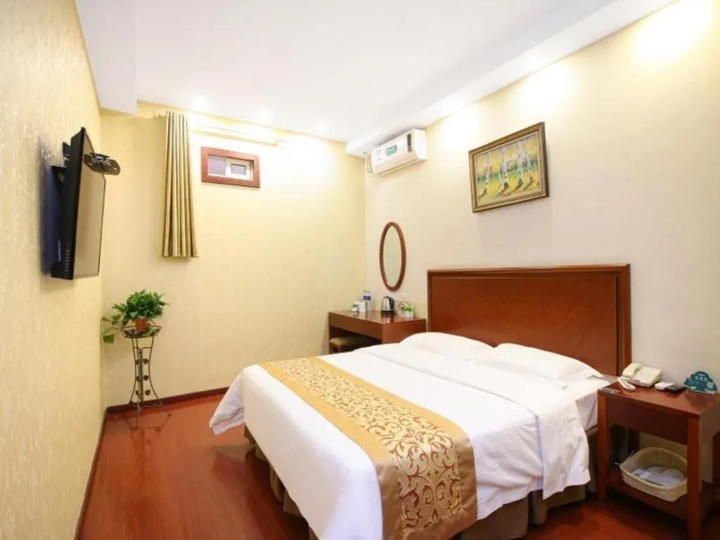 Bed in GreenTree Inn JiangSu NanJing South Railway Station South Square Express Hotel