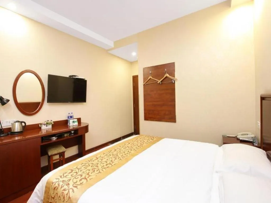 Bed in GreenTree Inn JiangSu NanJing South Railway Station South Square Express Hotel
